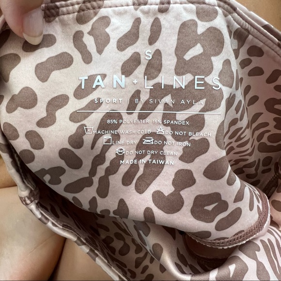 Leopard Print Leggings - Picture 8 of 9